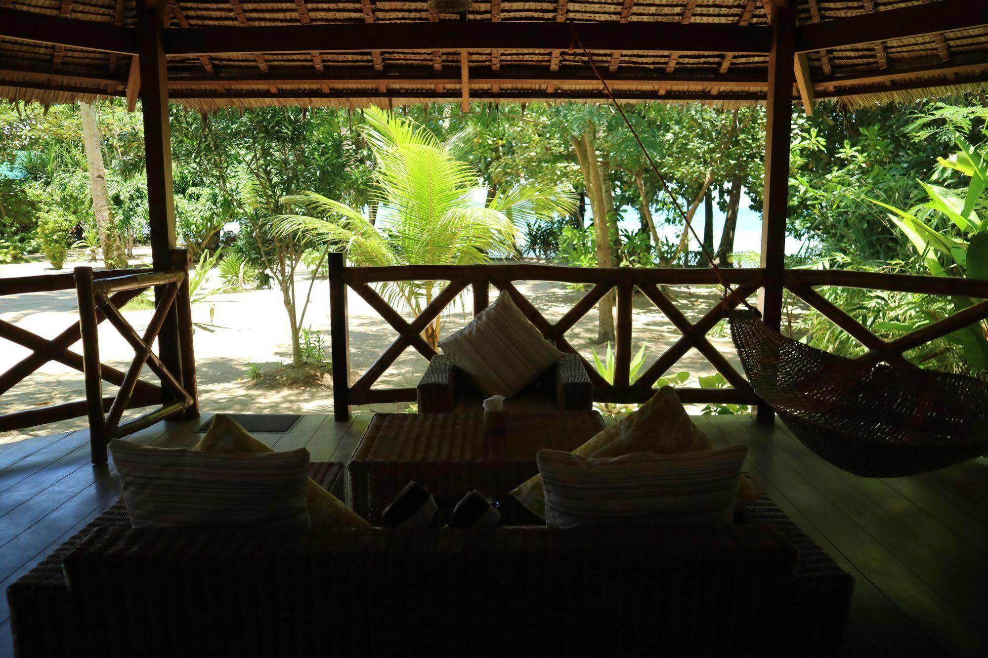El Nido Mahogany Beach 외부 사진